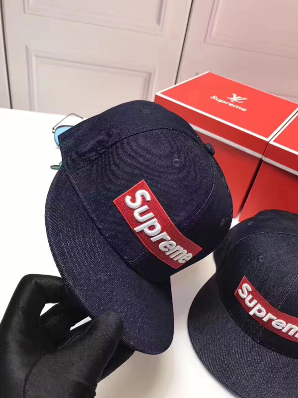 17AW ルイヴィトン シュプリーム R.I.P Box Logo New Era Cap Navy ルイヴィトン シュプリームコピー